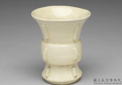 图片[2]-White Zun vase, Shiwan ware, Qing dynasty, 1644-1911-China Archive